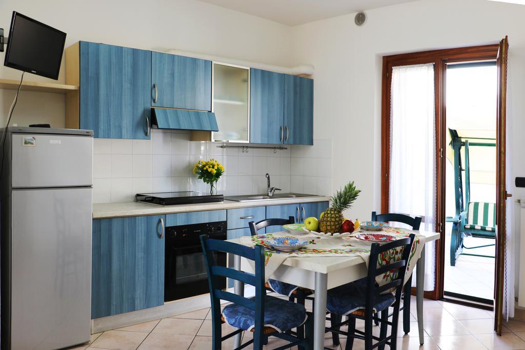 Residence Acquamarina Сан-Бенедетто-дель-Тронто Екстер'єр фото